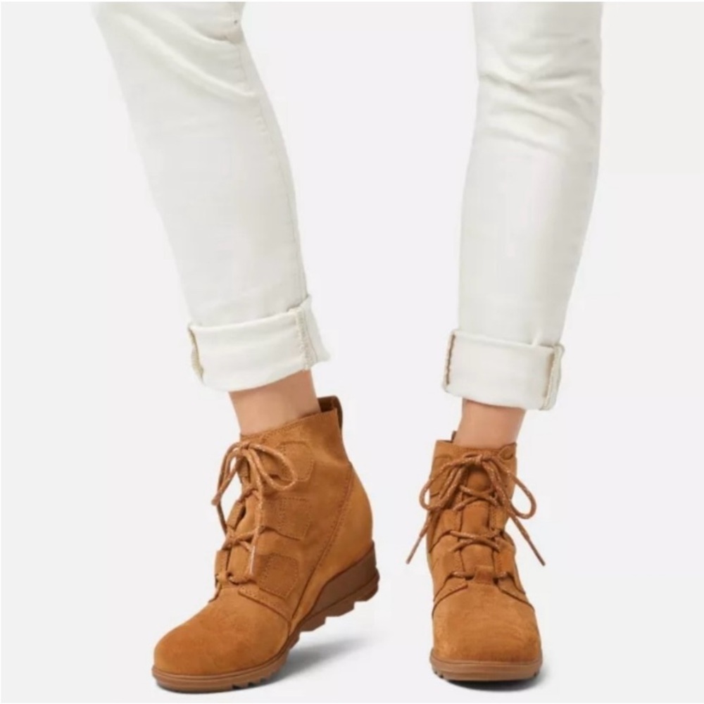 Sorel Evie Women's Tan Suede Lug Sole Lace Up Wedge Booties Ankle Boots Size 9.5